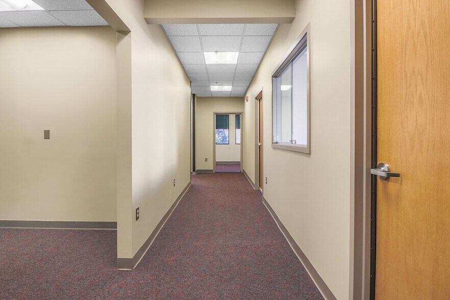 More Photos Of 2009 Summer St, Stamford Medical For Lease