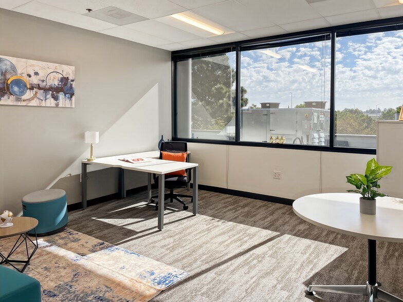 More Photos Of 3330 Harbor Blvd, Costa Mesa Coworking Space