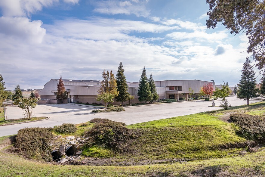 More Photos Of 1650 Ramada Dr, Paso Robles Manufacturing For Lease