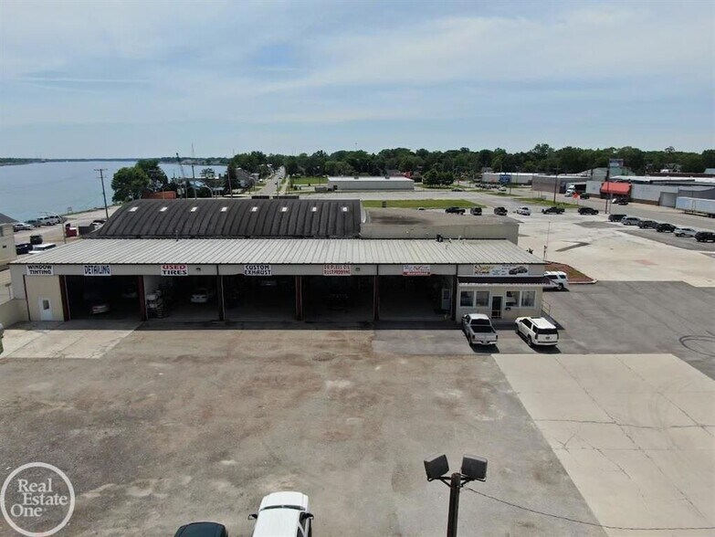 More Photos Of 3519 Military St, Port Huron Industrial For Sale