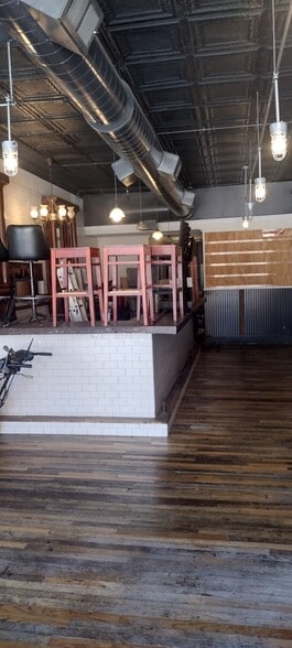 More Photos Of 1459-1469 W Irving Park Rd, Chicago Storefront For Lease