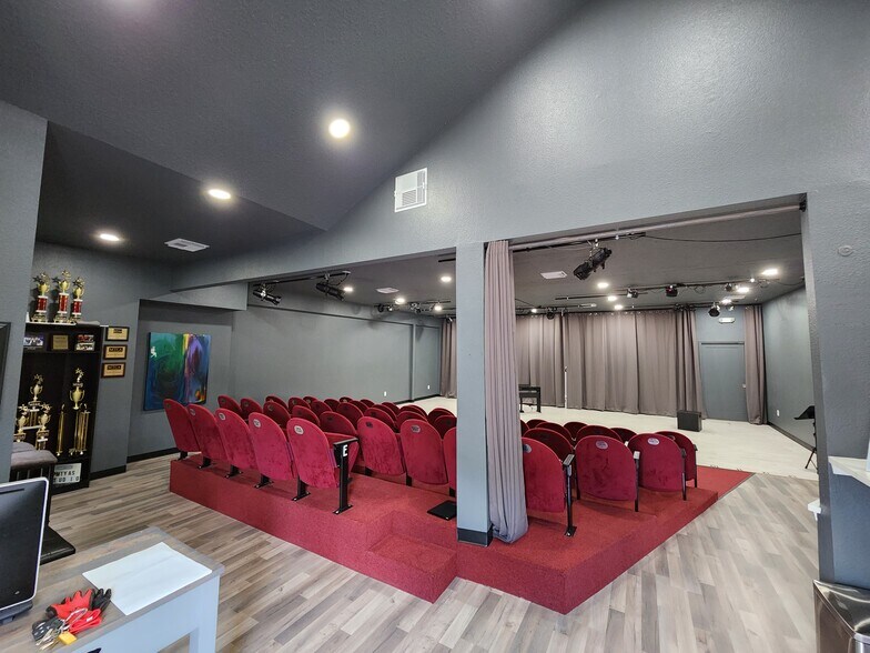 More Photos Of 415 E Parkwood Ave, Friendswood Medical For Lease