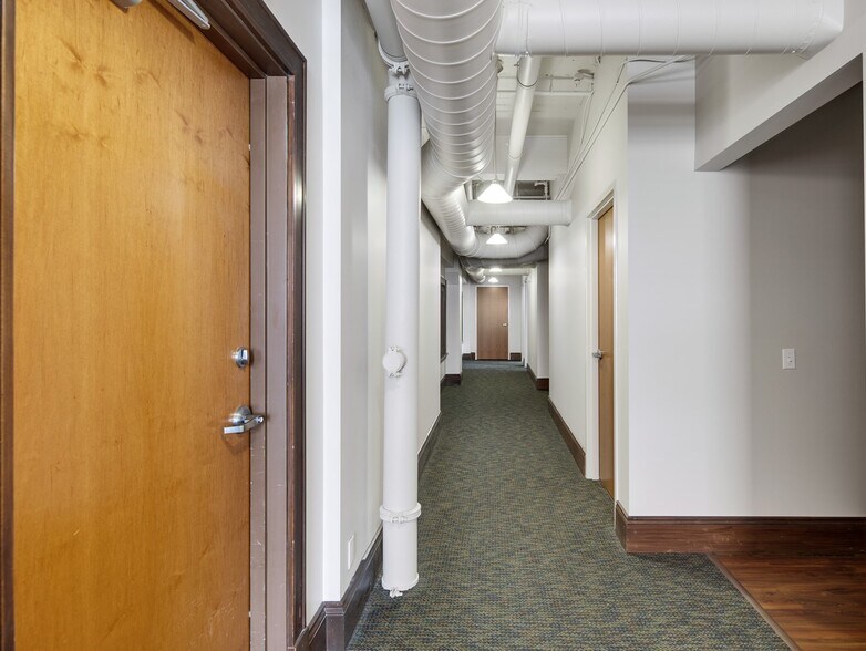 More Photos Of 62 N Main St, Memphis Apartments For Lease