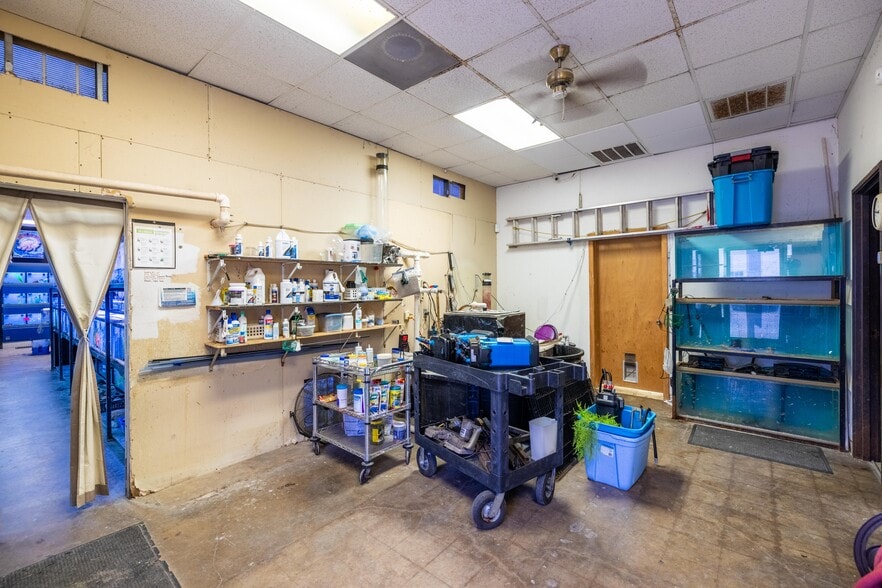 More Photos Of 200 N Main St, Duncanville Storefront Retail Office For Sale