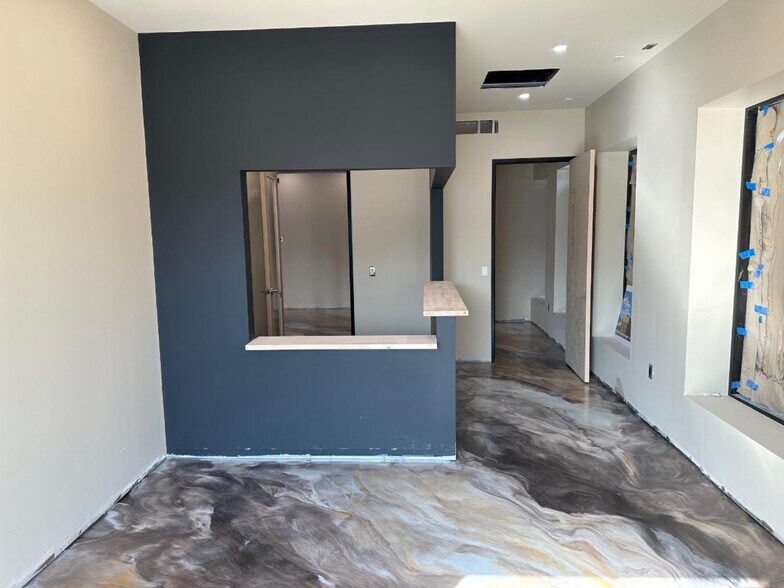 More Photos Of 28557 Woodward Ave, Berkley Storefront Retail Office For Lease