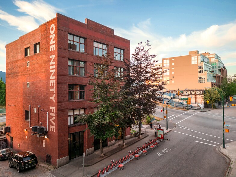 Primary Photo Of 191-195 Alexander St, Vancouver Office For Sale
