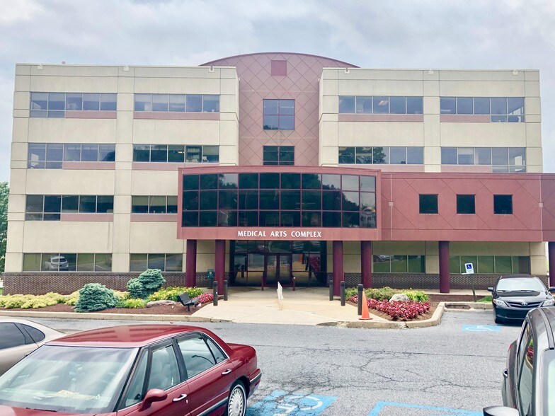 More Photos Of 700 W Lea Blvd, Wilmington Medical For Sale