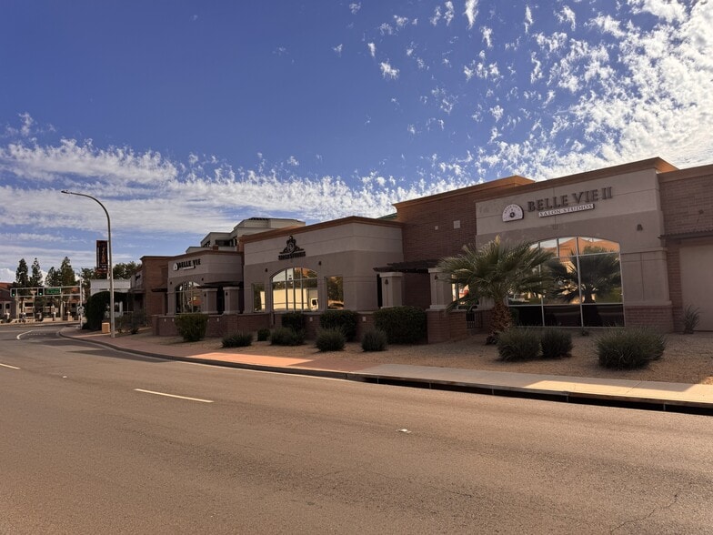 More Photos Of 4260 N Drinkwater Blvd, Scottsdale Freestanding For Lease