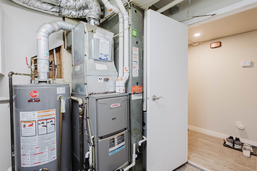 More Photos Of 8504 98 St NW, Edmonton Apartments For Sale