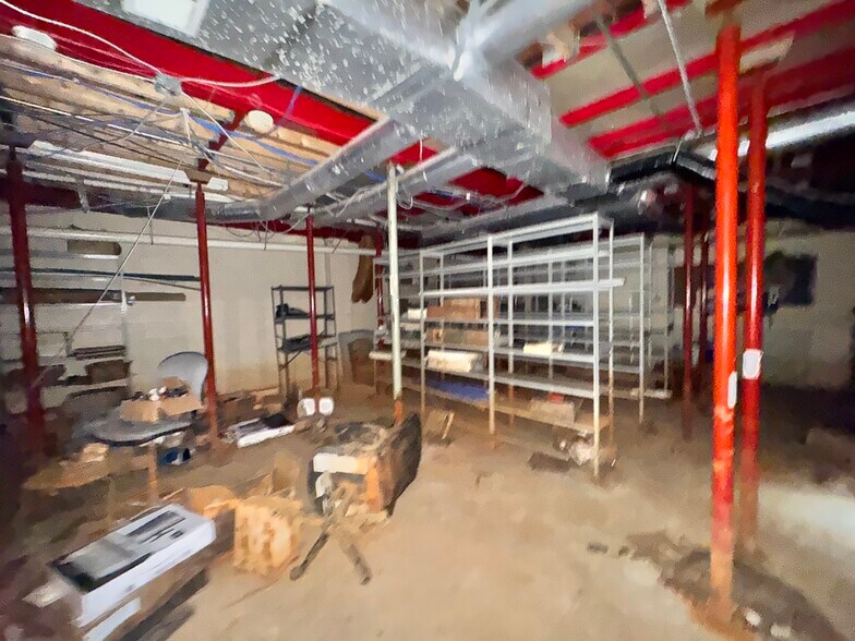 More Photos Of 525 E Hartman Rd, Anderson Medical For Sale