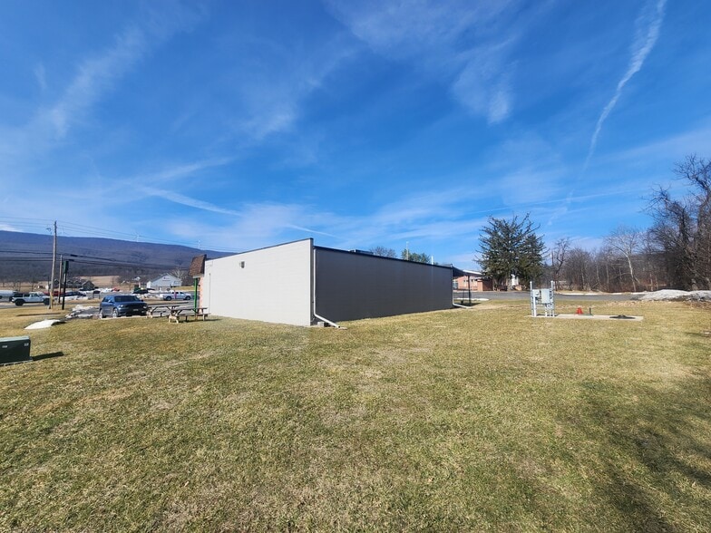 More Photos Of 16018 McMullen Hwy SW, Cresaptown Fast Food For Sale