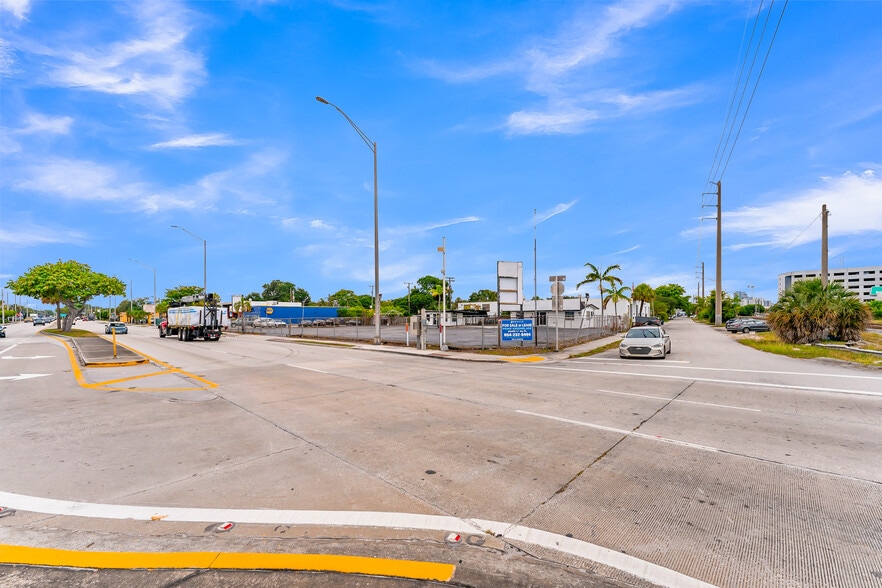 More Photos Of , Fort Lauderdale General Retail For Sale