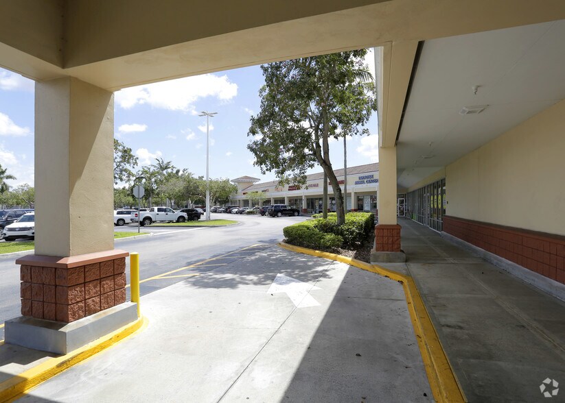More Photos Of 16760-16836 SW 88th St, Miami General Retail For Lease
