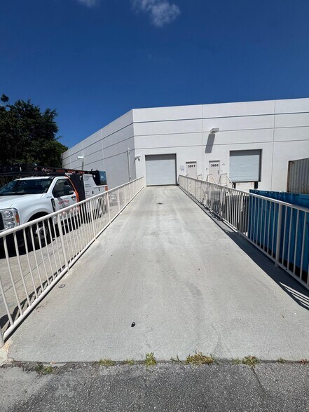 More Photos Of 3801-3891 Commerce Pky, Miramar Light Manufacturing For Lease