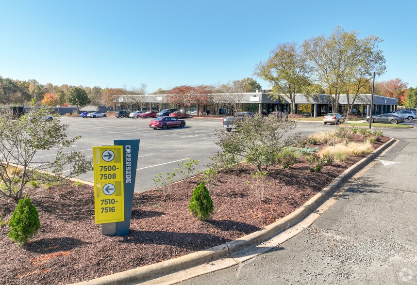 More Photos Of 7500 E Independence Blvd, Charlotte Unknown For Lease