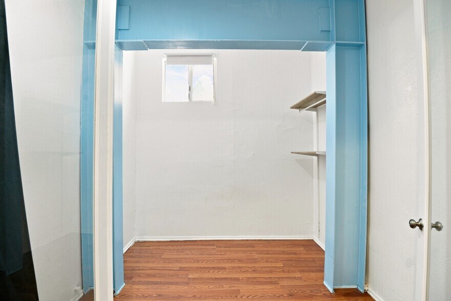More Photos Of 101 Dudley Ave, Venice Apartments For Sale