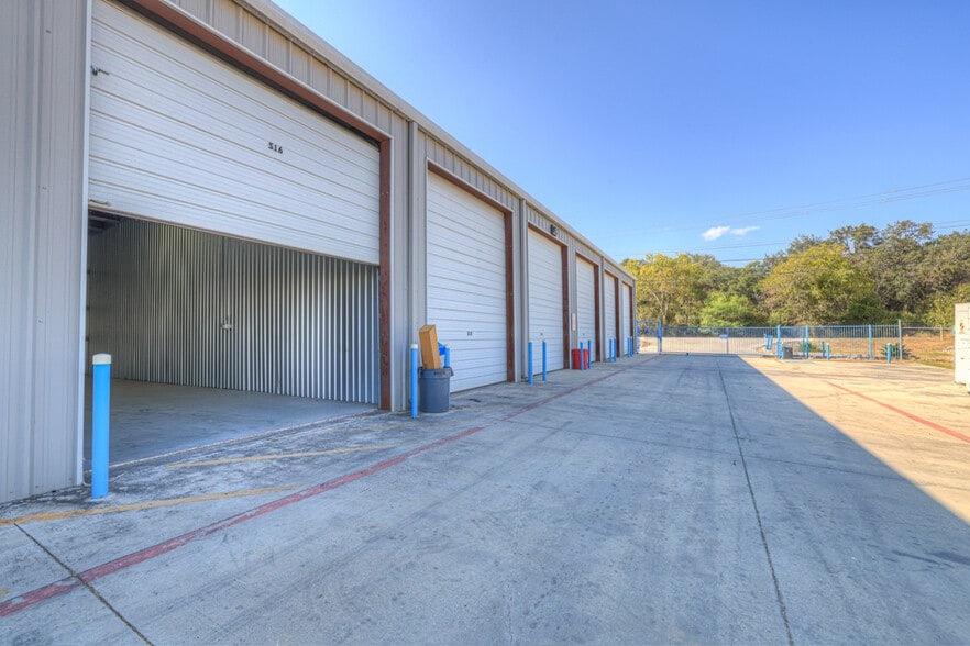 More Photos Of 1361 Wald Rd, New Braunfels Industrial For Sale