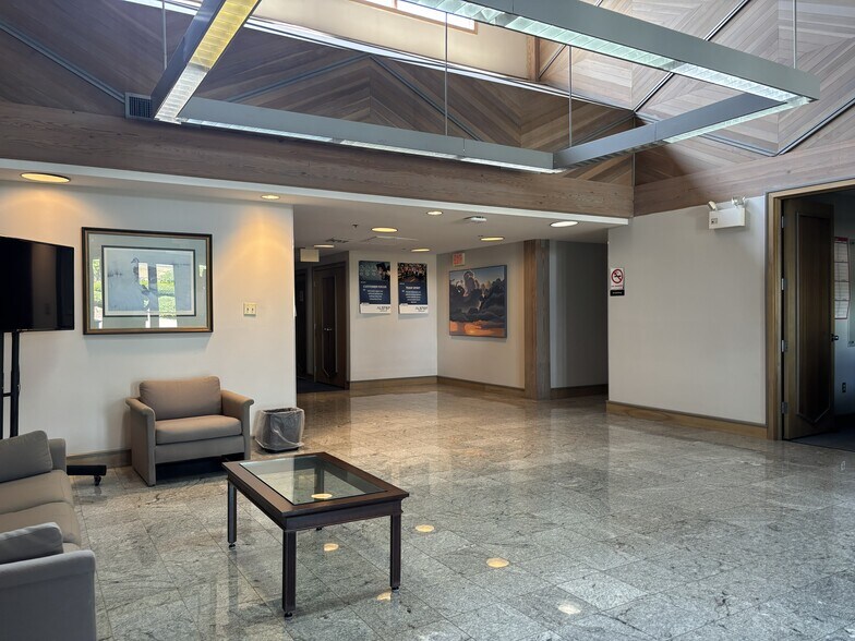 More Photos Of 472 California Rd, Quakertown Manufacturing For Lease