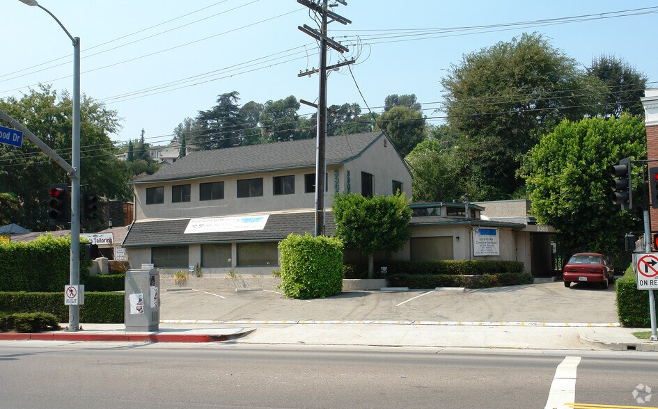 More Photos Of 3361-3365 Barham Blvd, Los Angeles Loft Creative Space For Lease
