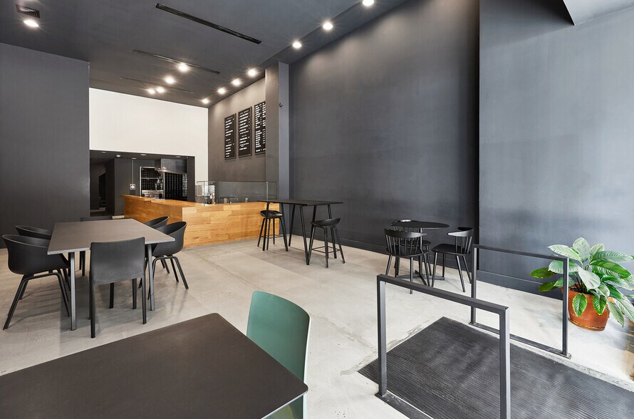 More Photos Of 205 E 42nd St, New York Office For Lease