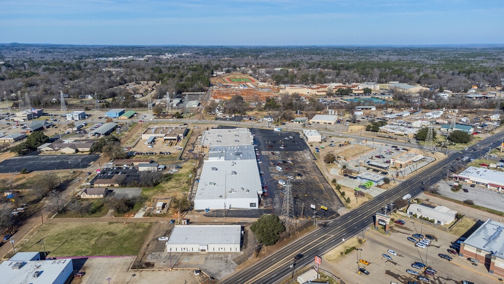 More Photos Of 98-110 Midtown Dr, Kilgore Unknown For Lease