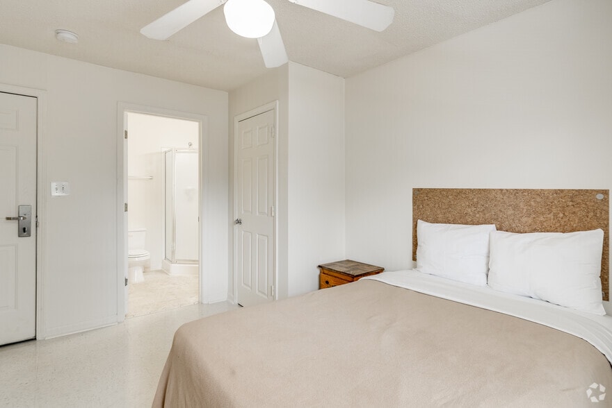 More Photos Of 5790 Highway 85, Riverdale Apartments For Sale