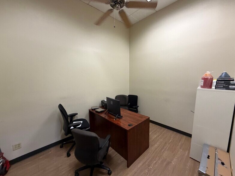 More Photos Of 9019 Governors Row, Dallas Food Processing For Lease