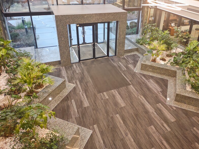 More Photos Of 20225 Water Tower Blvd, Brookfield Coworking Space