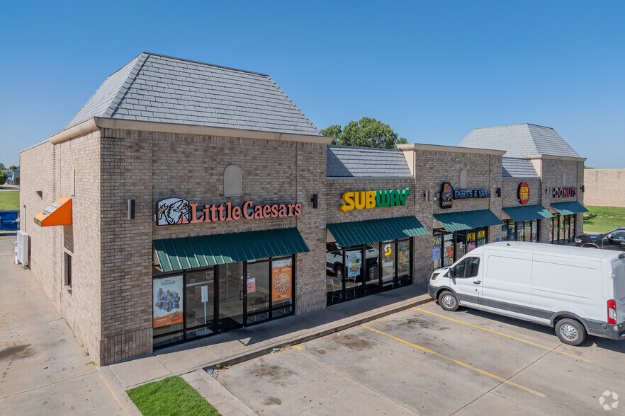 Primary Photo Of 2120-2136 NW 164th St, Edmond Freestanding For Lease