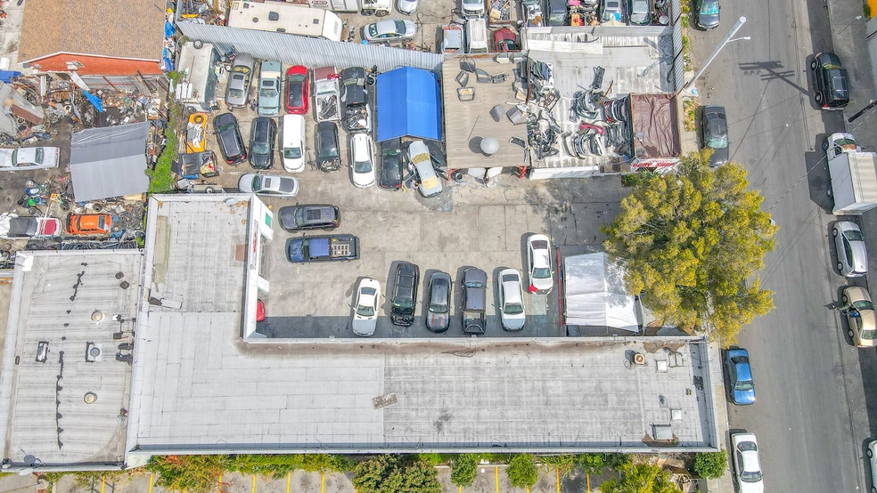 More Photos Of 4511-4527 Staunton Ave, Los Angeles Service For Lease