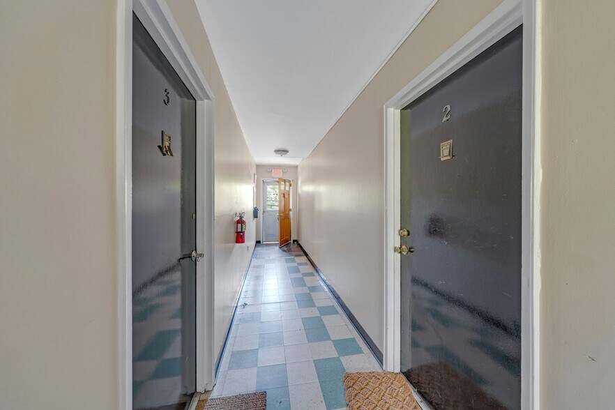 More Photos Of 161 S Pearl St, Pearl River Apartments For Sale