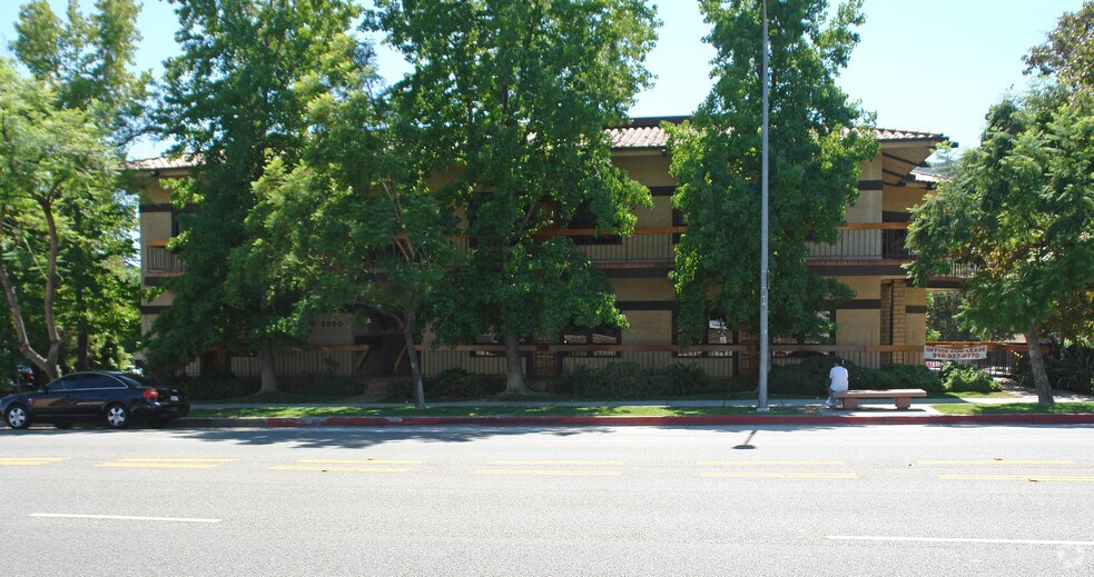 More Photos Of 2550 Honolulu Ave, Montrose Office For Lease