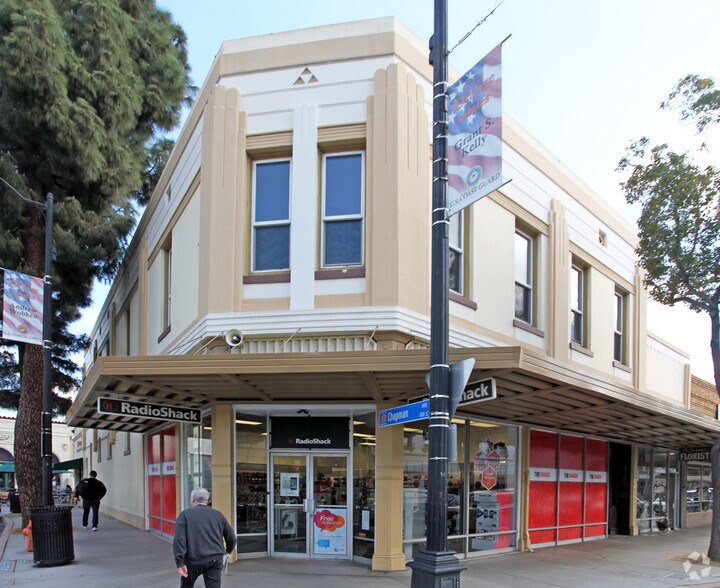 More Photos Of 26 Plaza Sq, Orange General Retail For Sale