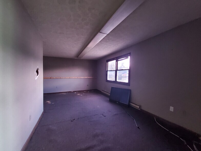 More Photos Of 382 Wolcott Rd, Wolcott Office For Lease