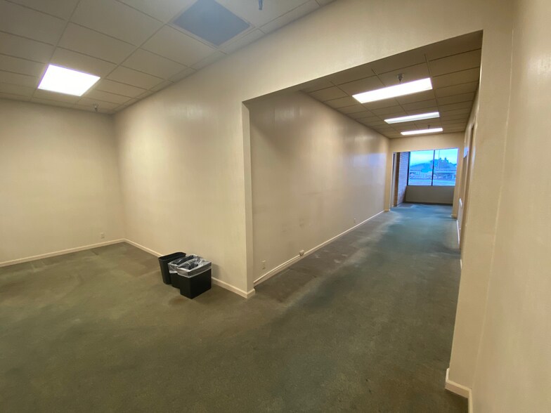 More Photos Of 1140-1144 Willagillespie Rd, Eugene Office For Sale