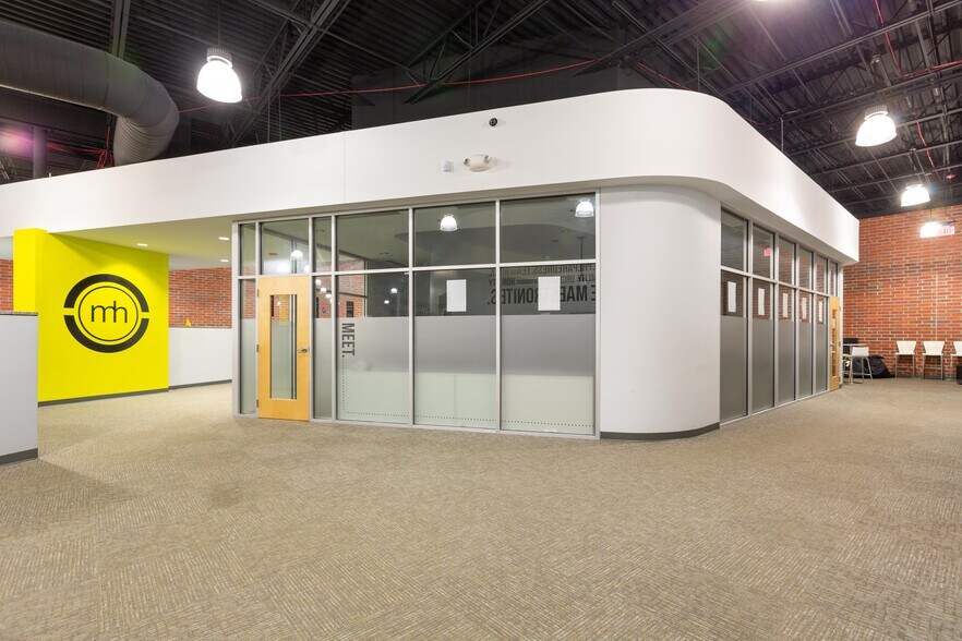 More Photos Of 2425 Crownpoint Executive Dr, Charlotte Office For Sale