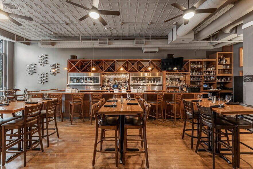 More Photos Of 1 W Market St, Corning Office For Lease