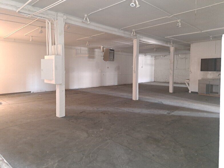 More Photos Of 1724 N 13th St, Saint Louis Industrial For Lease