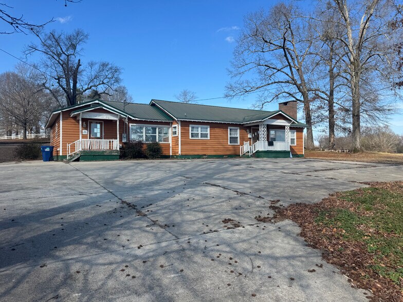 More Photos Of 8385 AL Highway 144, Alexandria Office Residential For Sale