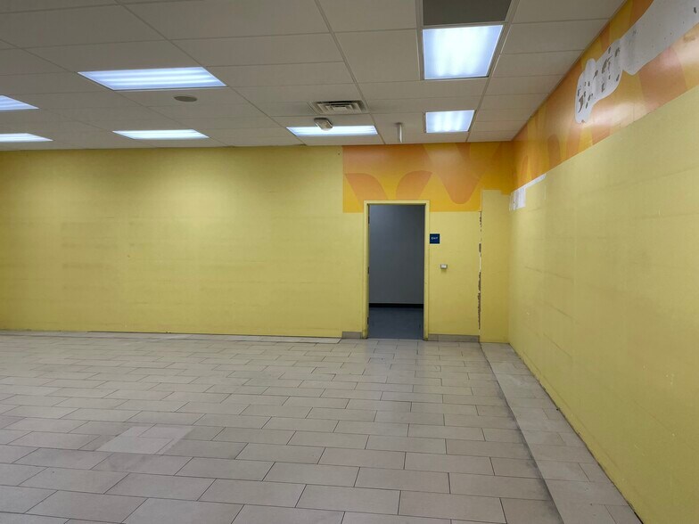 More Photos Of 230 A Nellis Blvd, Las Vegas Freestanding For Lease