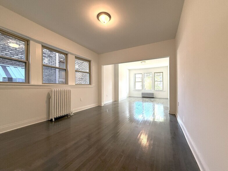 More Photos Of 2905 N Bartlett Ave, Milwaukee Apartments For Sale