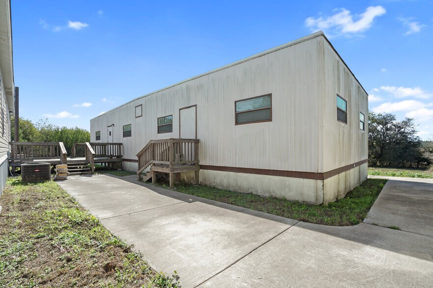 More Photos Of 298 State Highway 239, Kenedy Specialty For Sale