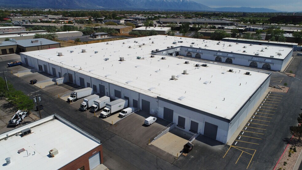 More Photos Of 2319-2351 S Decker Lake Blvd, Salt Lake City Warehouse For Lease