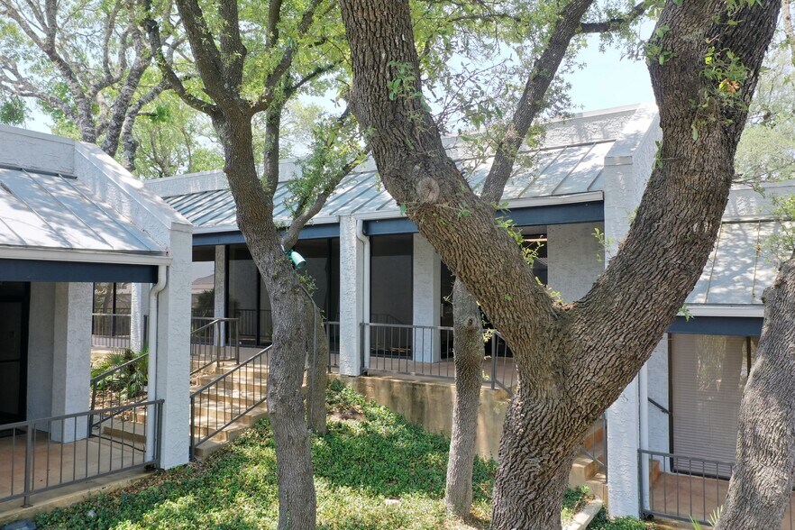 More Photos Of 23705 W Interstate 10, San Antonio Loft Creative Space For Lease