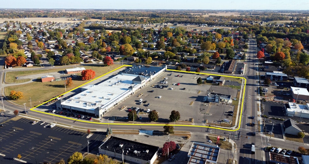 Primary Photo Of 900-982 N Market St, Troy Unknown For Lease