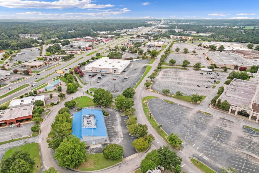 More Photos Of 200 Buyers Dr, Dothan Freestanding For Lease