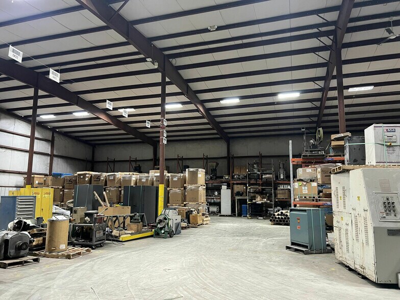 More Photos Of 400 W Wall St, Paulding Warehouse For Lease
