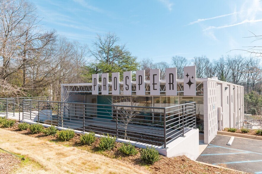 More Photos Of 832 Wade Hampton, Greenville Office For Lease