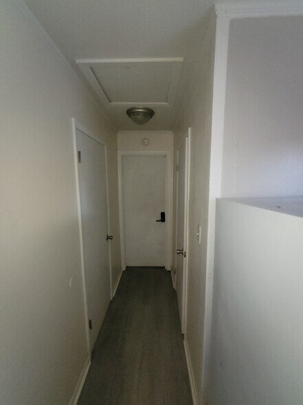 More Photos Of 1458 W 32nd St, Indianapolis Apartments For Sale