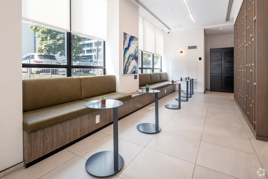 More Photos Of 150 Roehampton Ave, Toronto Apartments For Sale